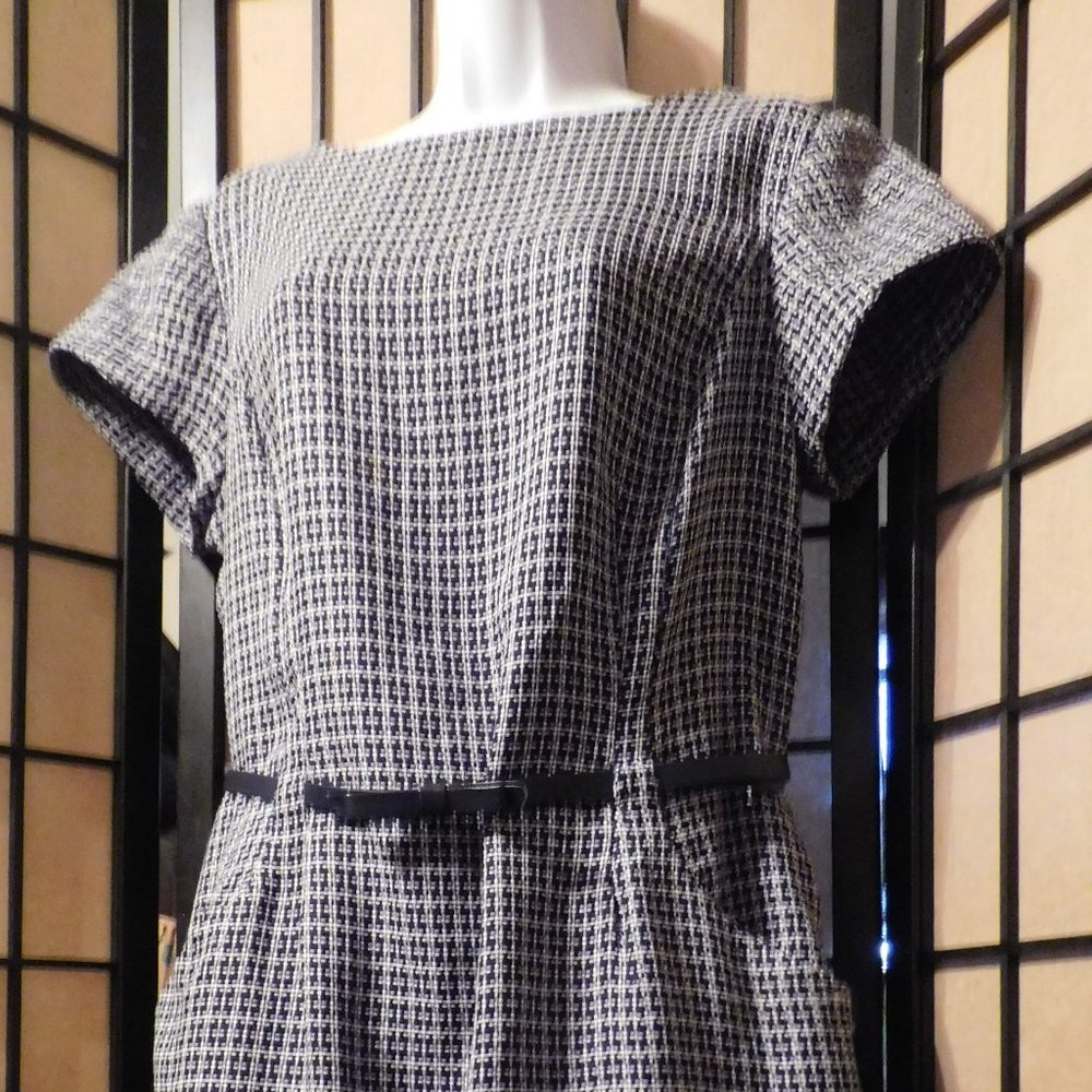 Shelby & Palmer navy blue and White Midi shaped Dress with belt